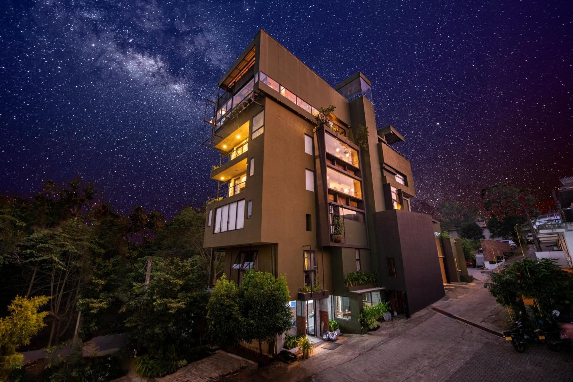White Moon Resort Gampaha Exterior foto